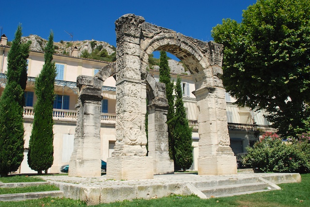 Cavaillon - достопримечательности Прованса, вокруг Русильона