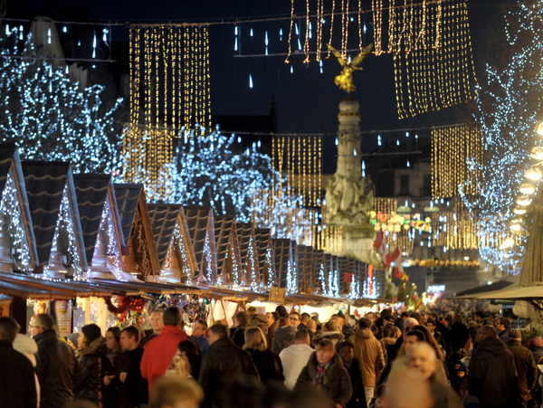 Reims Christmas Market - Marché de Noël de Reims | French Moments